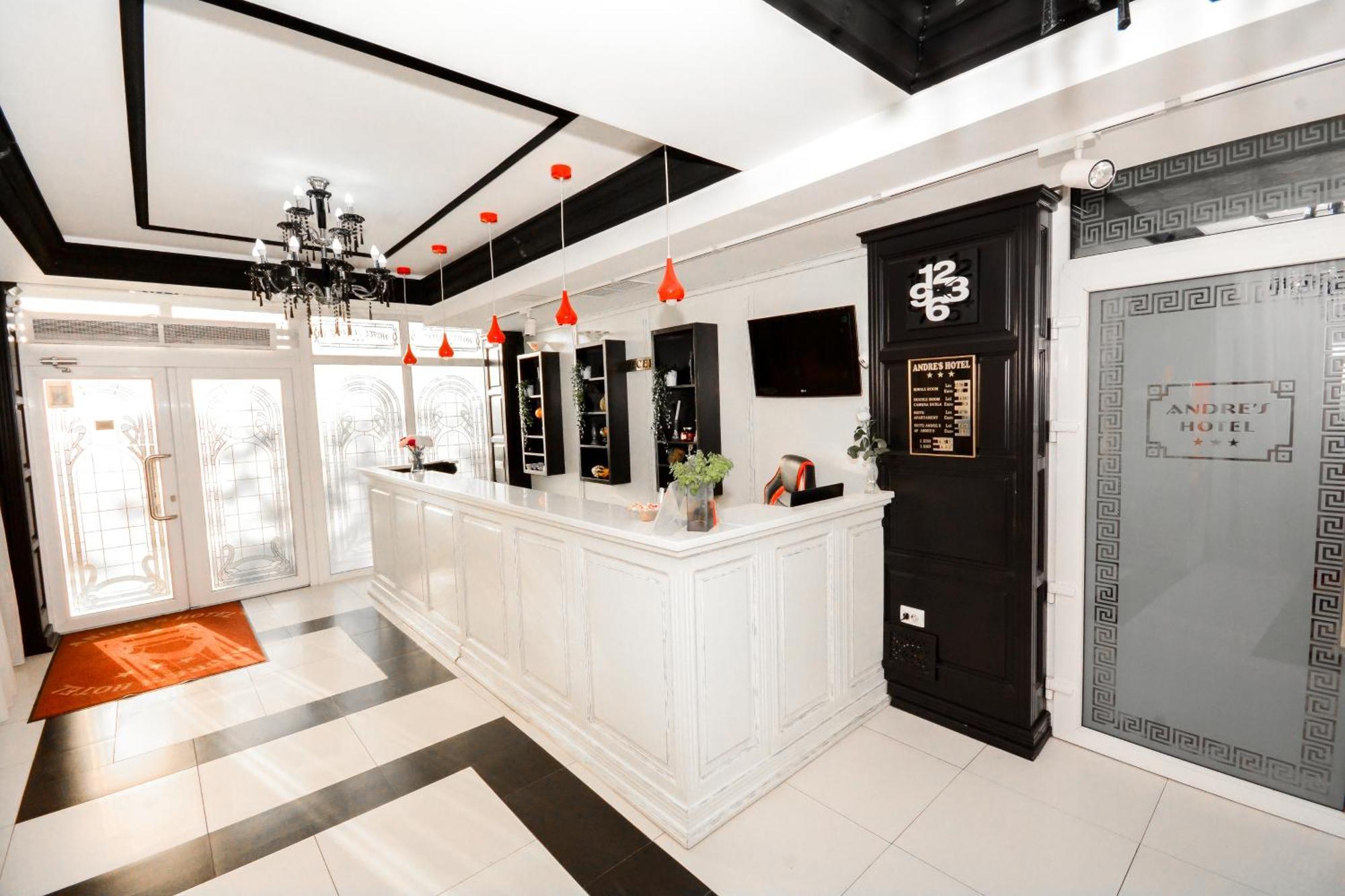 Hotel Andre'S Craiova Ngoại thất bức ảnh