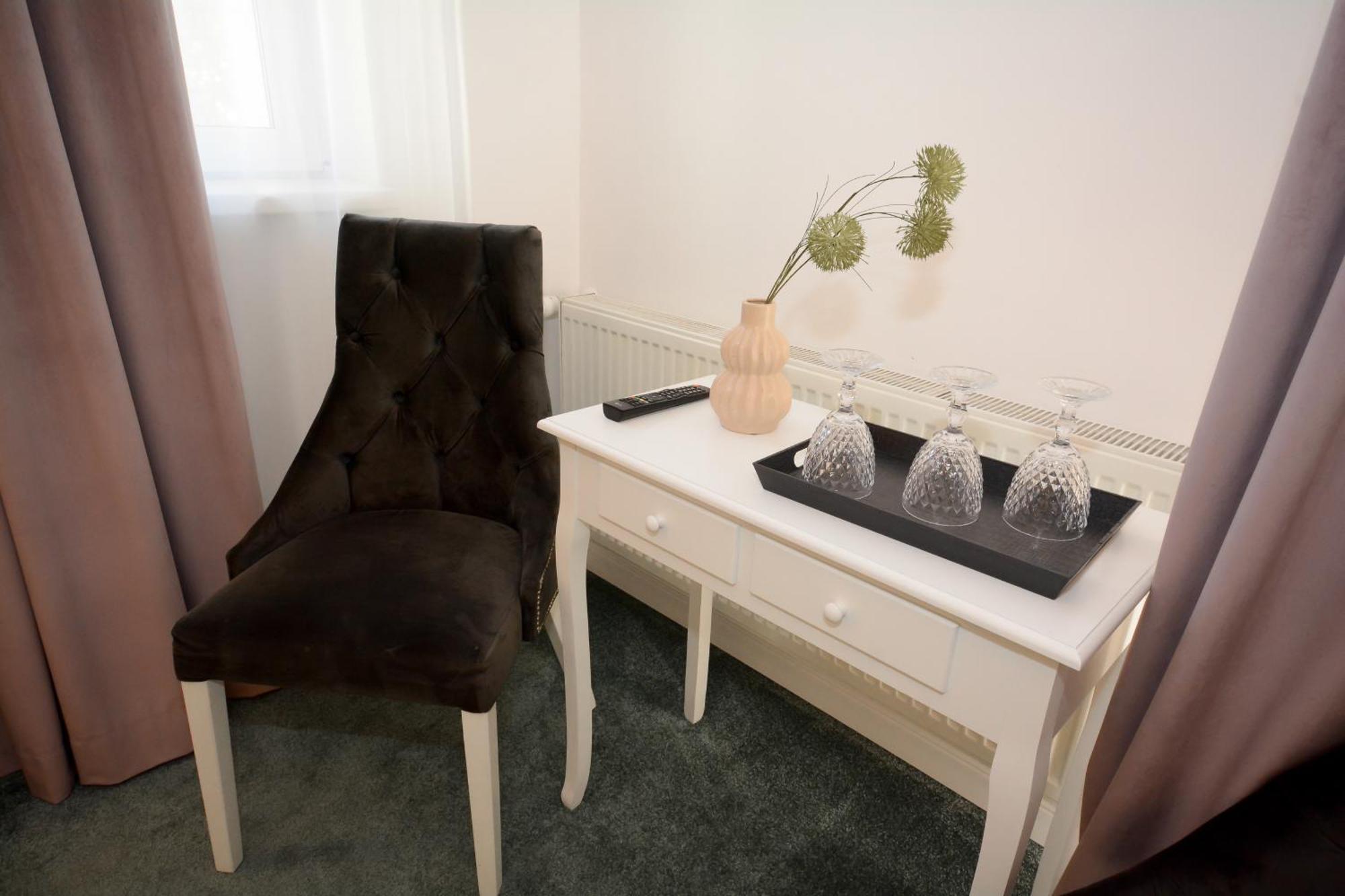 Hotel Andre'S Craiova Ngoại thất bức ảnh
