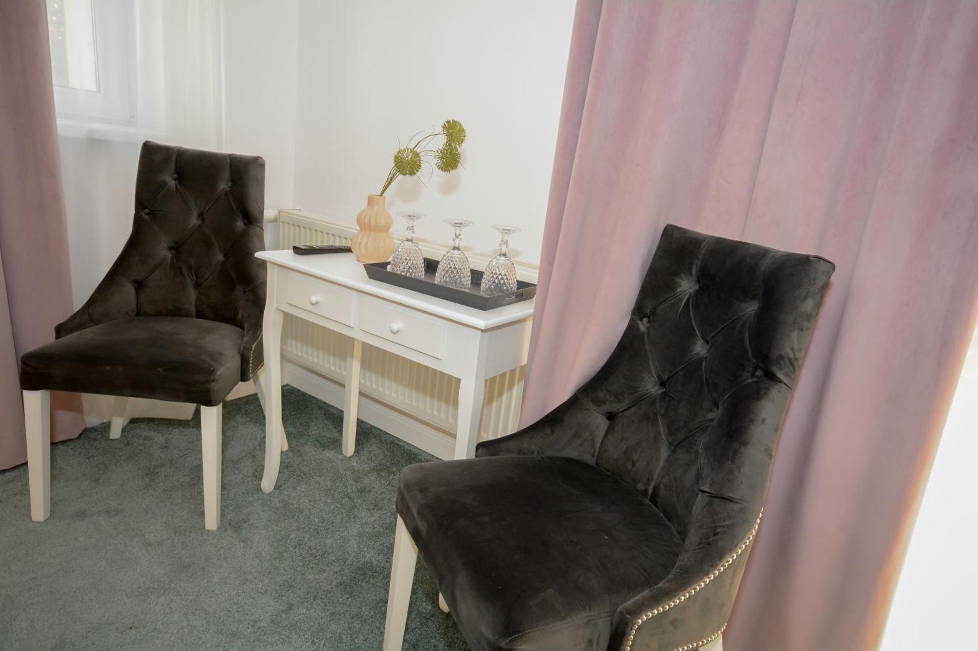 Hotel Andre'S Craiova Ngoại thất bức ảnh