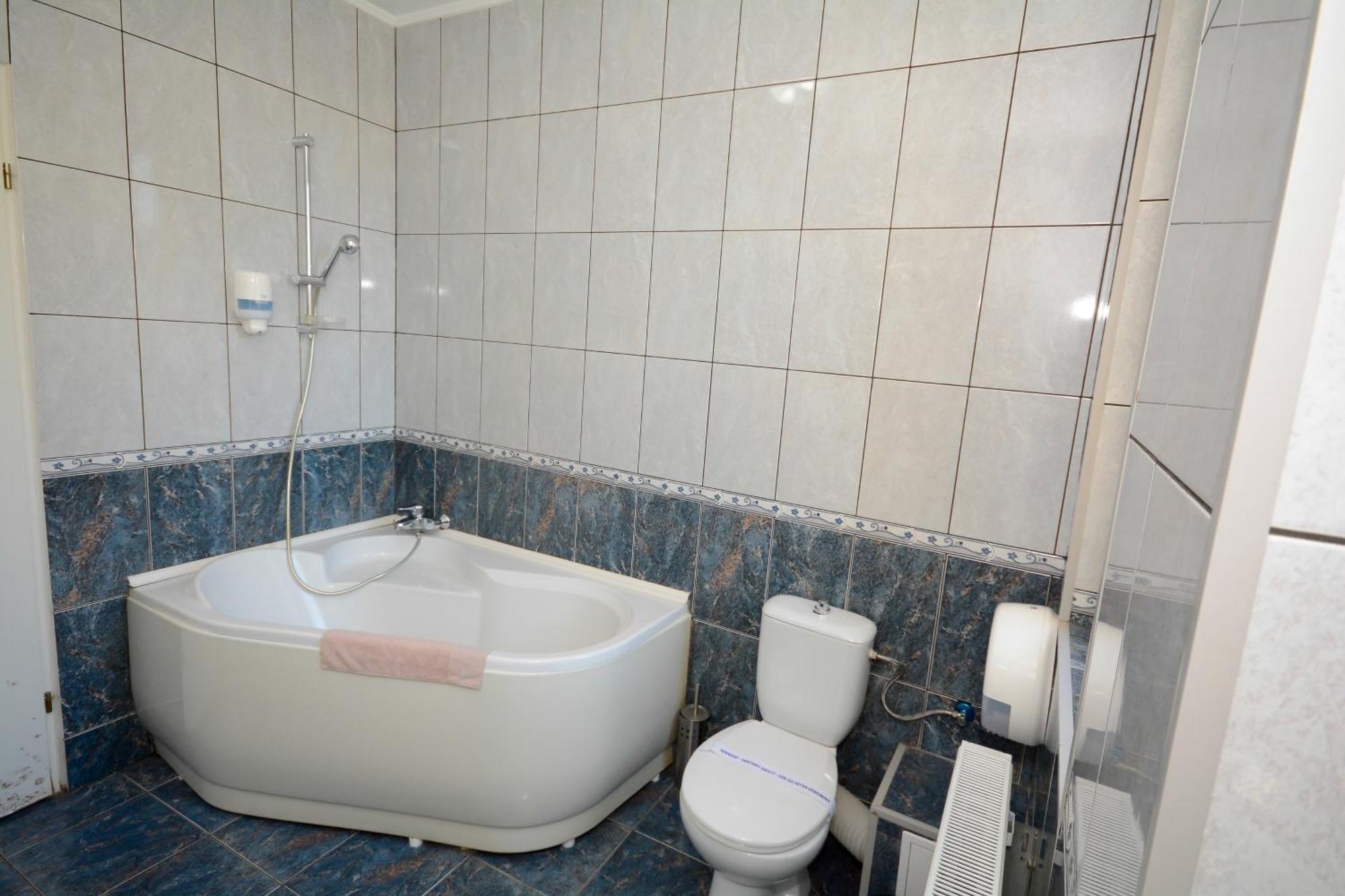 Hotel Andre'S Craiova Ngoại thất bức ảnh
