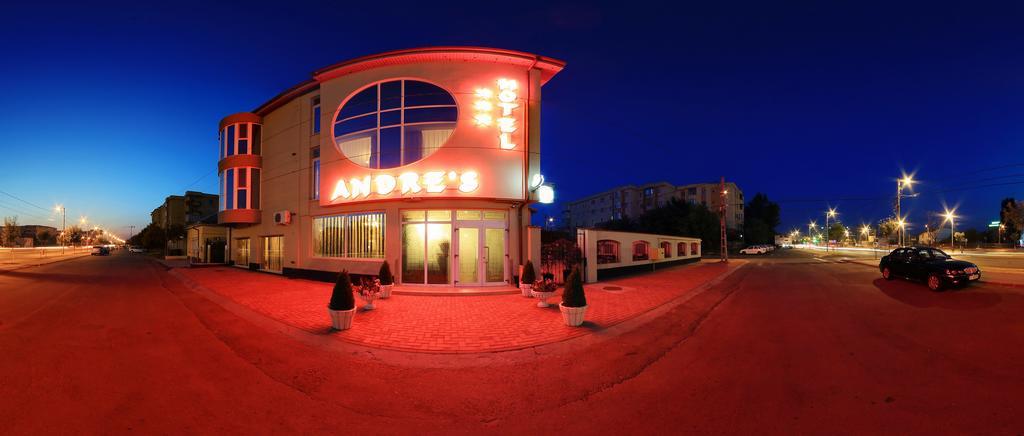 Hotel Andre'S Craiova Ngoại thất bức ảnh